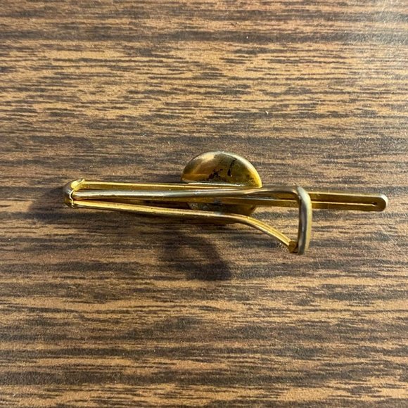 VIntage Reverse Intaglio Hand Painted Crytal Equestrain Tie Bar with Horses Head - Picture 3 of 3